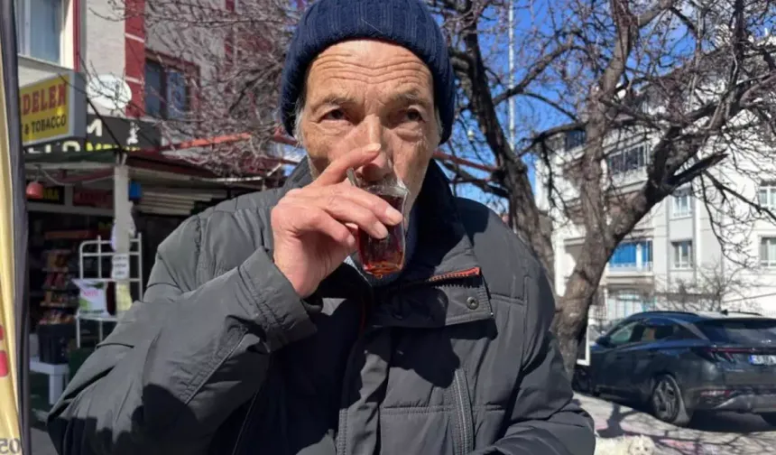 Komadan çıktı ama 34 yıldır su içemiyor