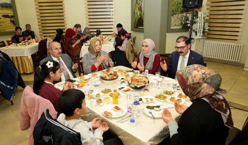 Taşköprü'de çocuklar ve aileleriyle iftarda buluştular