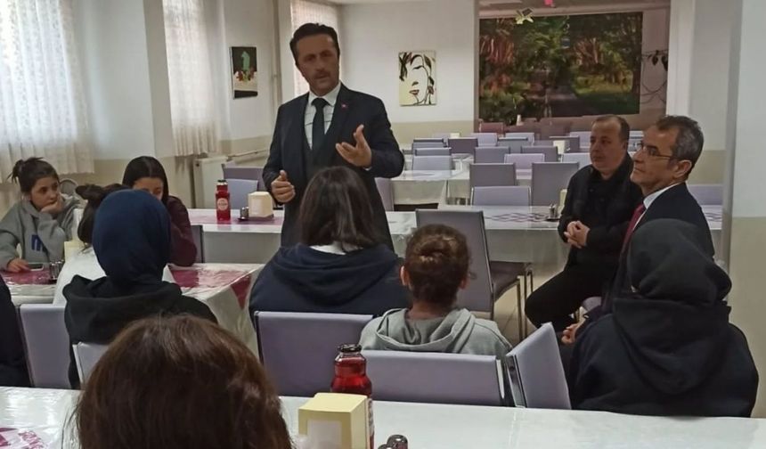 Taşköprü’de iftar buluşması: Adabı muaşeret konuşuldu