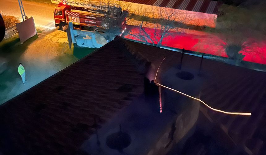 Taşköprü'de korkutan yangın: İtfaiye felaketin önüne geçti!