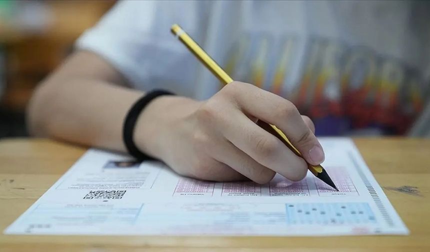 Üniversite adayları için son çağrı: YKS başvurusunda son gün!