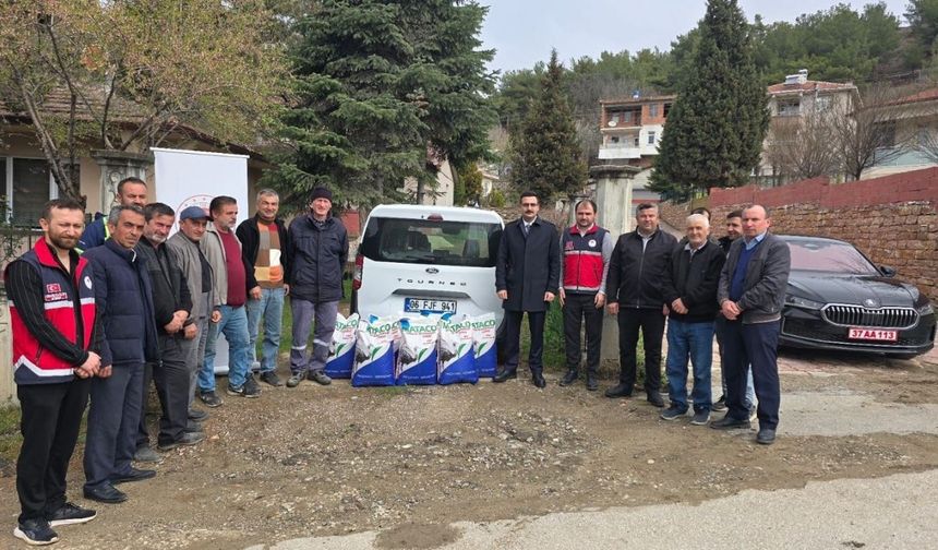 Hanönü’nde çiftçiye tohum desteği: 1000 kilo dağıtıldı