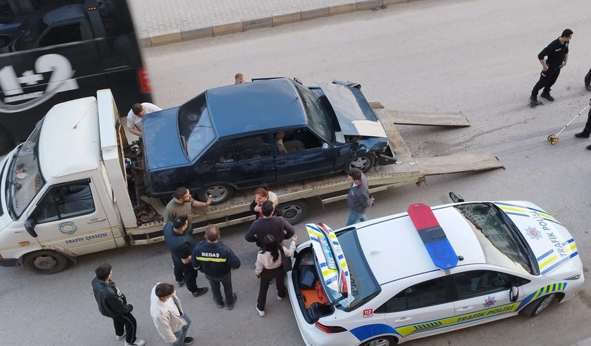 Kastamonu'da süt kamyonuna çarptı: 1 kişi yaralandı