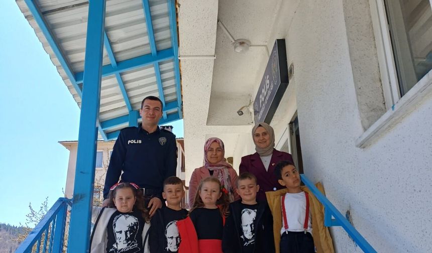 Kastamonu'nun ilçesinde öğrenciler Emniyet Amirliği'ni ziyaret etti