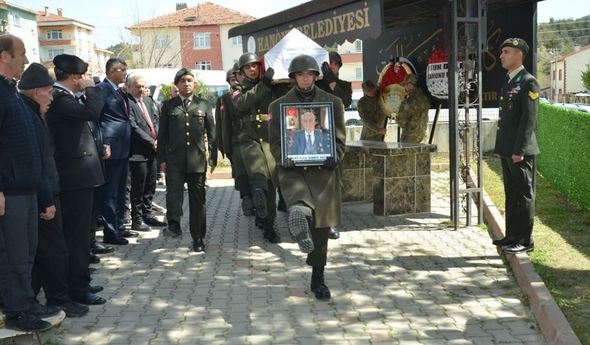 Hanönü’de Kıbrıs gazisi askeri törenle son yolculuğuna uğurlandı