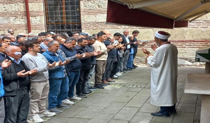 Taşköprü’de, okul saldırılarında hayatını kaybedenler için gıyabi cenaze namazı kılındı