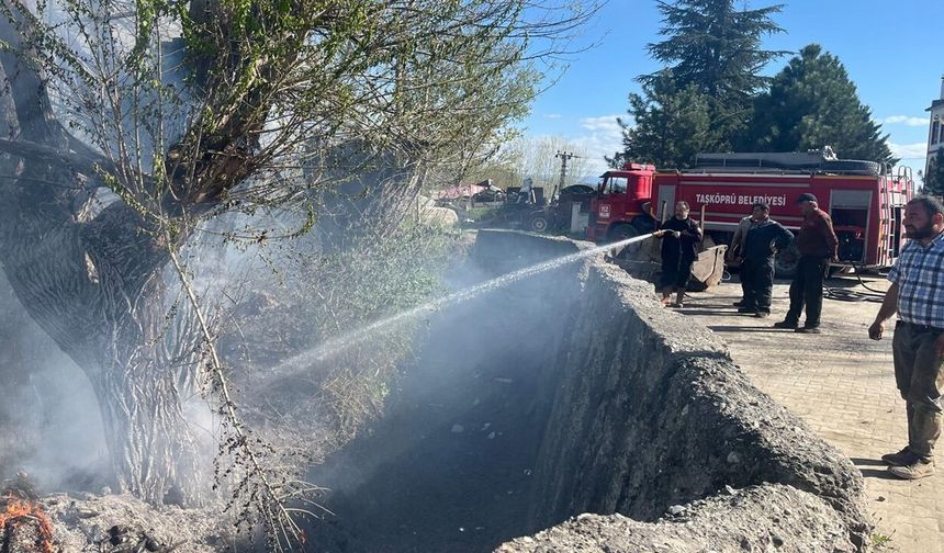 Taşköprü Küçük Sanayi Sitesi’nde yangın!