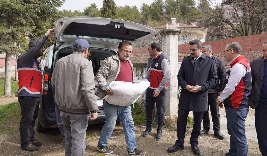 Taşköprü'de çiftçilere dağıtıldı: Tam 4 bin kilogram!