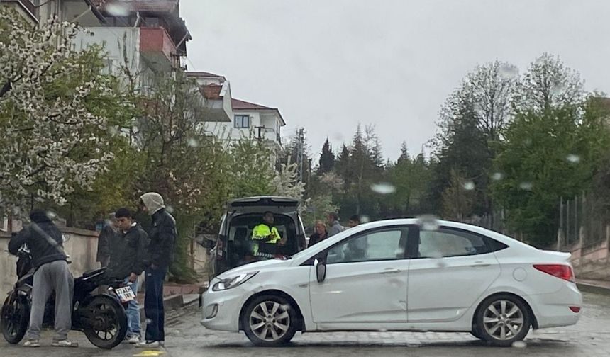 Taşköprü’de feci kaza: Motosiklet ile otomobil çarpıştı!