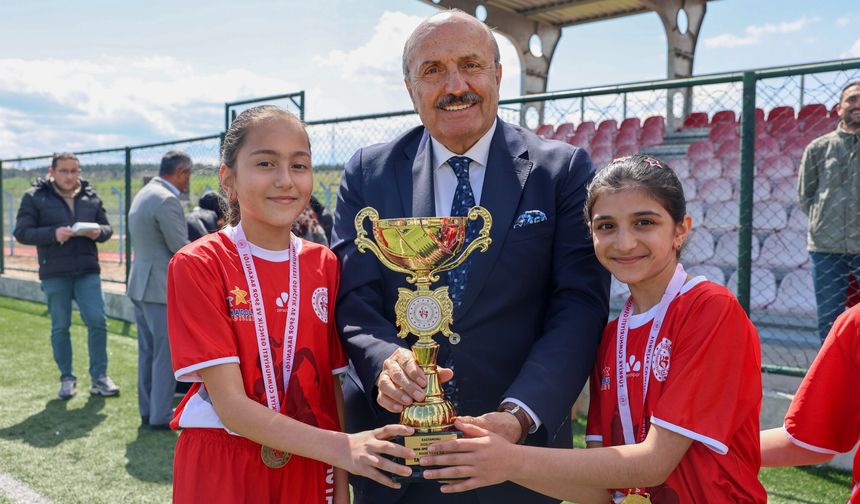 Taşköprü’de Okul Sporları Ragbi İl Birinciliği Tamamlandı