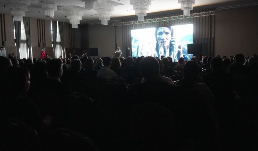 Taşköprü'nün binlerce yıllık tarihine ışık tutulan filmin galasına yoğun ilgi!