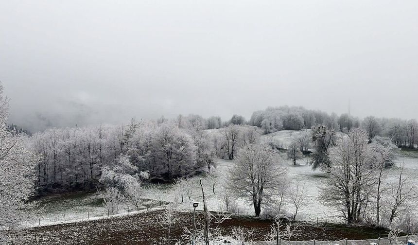 Kastamonu’ya Mayıs’ta kar yağdı: Beyaza büründük