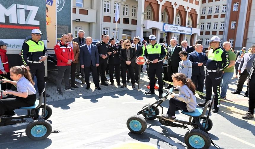 Kastamonu’da Trafik Haftası etkinlikleriyle farkındalık artırıldı