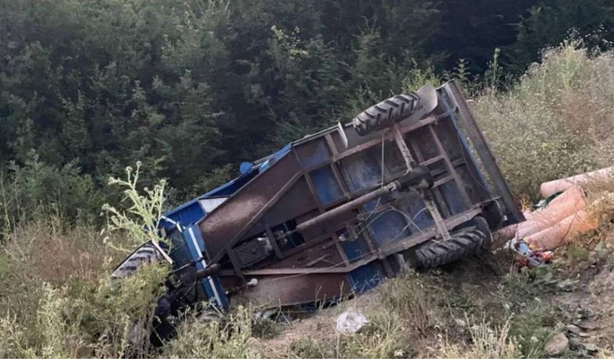 Kastamonu’da korkutan kaza: Pat pat devrildi, 5 kişi yaralandı