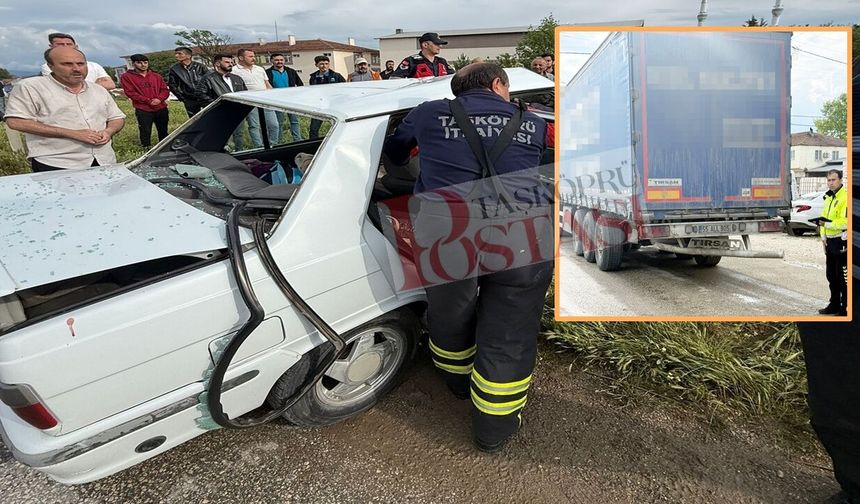 Taşköprü’de feci kaza: Otomobil tıra çarptı!