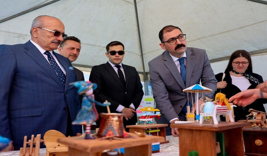 Taşköprü’de TÜBİTAK 4006 Bilim Fuarı Projeleri Sergilendi