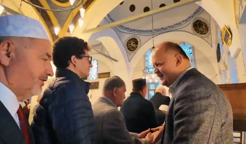 Vali Meftun Dallı, Bayram Namazını Nasrullah Kadı Camii’nde kıldı