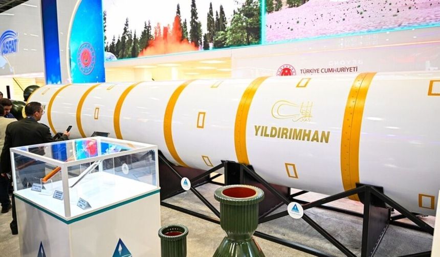 Yüksek hızlı füze Yıldırımhan tanıtıldı
