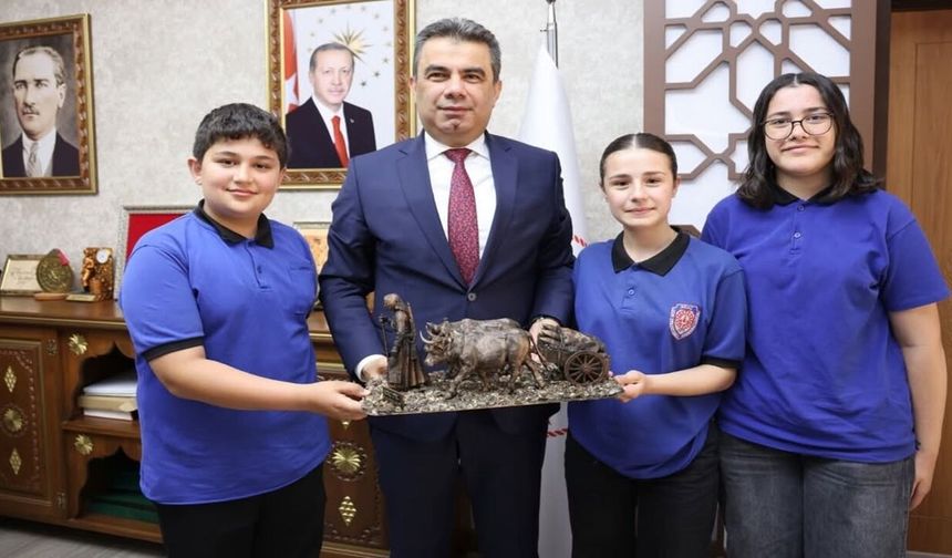 Kastamonu'da öğrencilerden İl Millî Eğitim Müdürü’ne deneyim paylaşımı