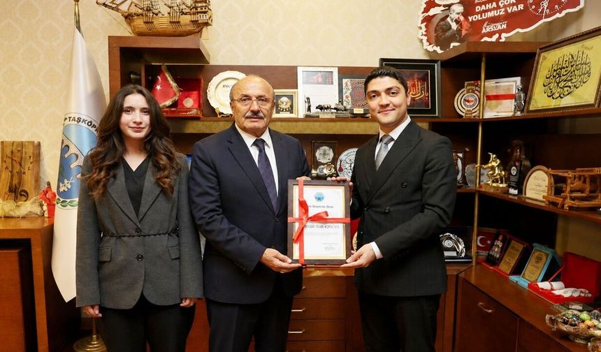 Taşköprü’de Hakim Kürşat Tarık Açıkgöz’e Fahri Hemşehrilik Beratı verildi