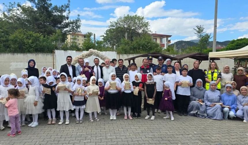 Hanönü’nde minik öğrencilerden yıl sonu gösterisi büyük ilgi gördü