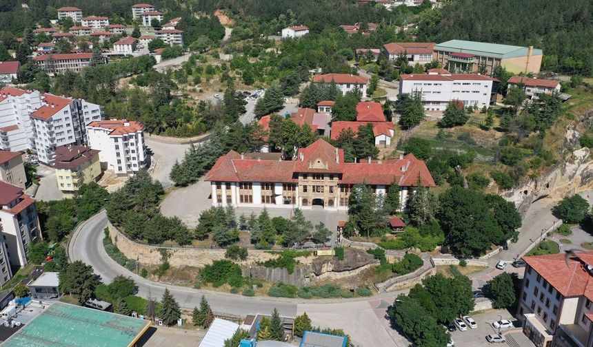 Osmanlı'dan Cumhuriyete Kastamonu’da 157 yıllık eğitim mirası: Fabrika gibi okul
