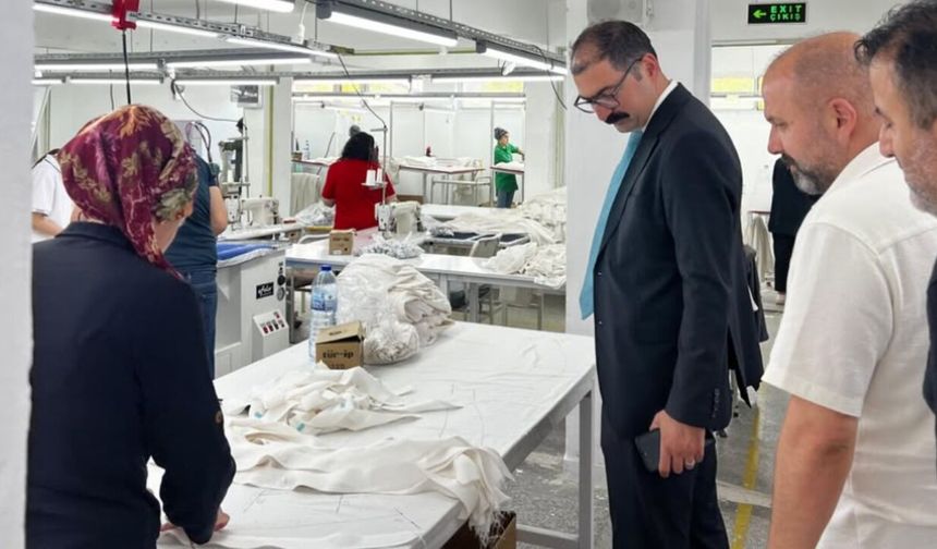 Taşköprü Kaymakamı Demirdağ, SMT Grup Tekstil’i ziyaret etti