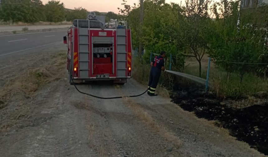 Taşköprü’de kuru ot yangını paniği: Ekipler hızla müdahale etti