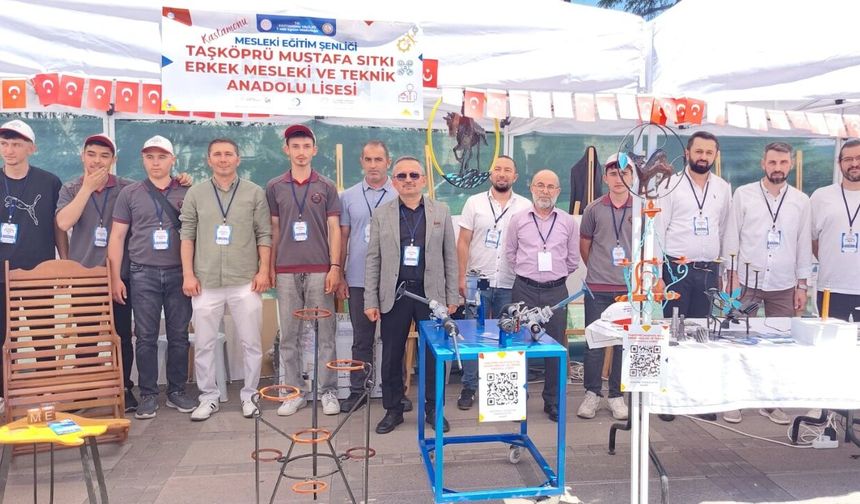 Taşköprülü öğrencilerden teknoloji şovu: Teknofest projesi ilgi odağı oldu