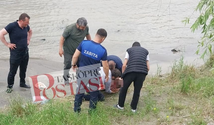 Son dakika! Taşköprü’de korku dolu anlar: Küçük çocuk ırmağa düştü