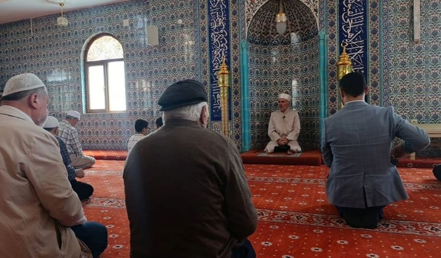 Kastamonu İl Müftüsü Derin vaaz verdi, cemaatle sohbet etti