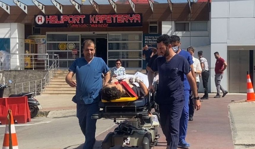 Karadeniz’de dron saldırısında yaralanan gemiciler Samsun’a getirildi