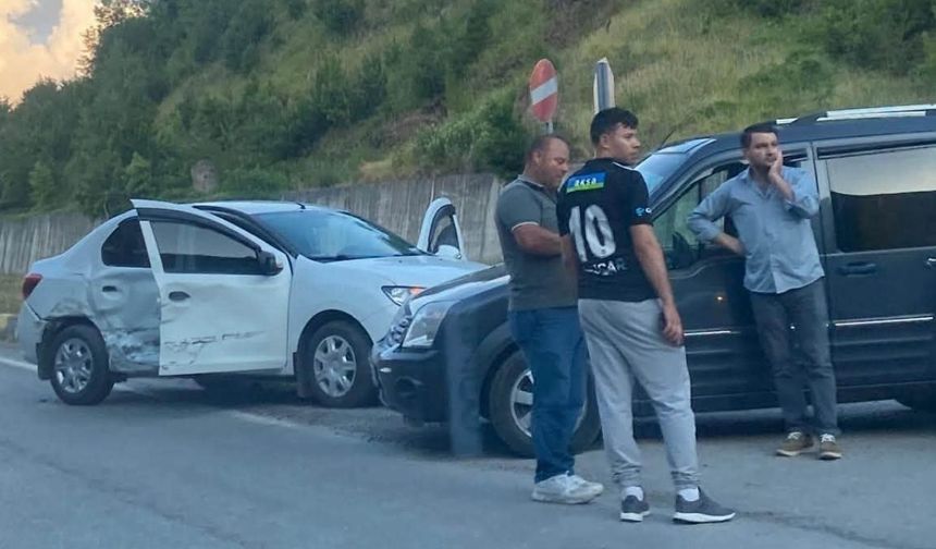 Kastamonu’da düğün konvoyunda zincirleme kaza