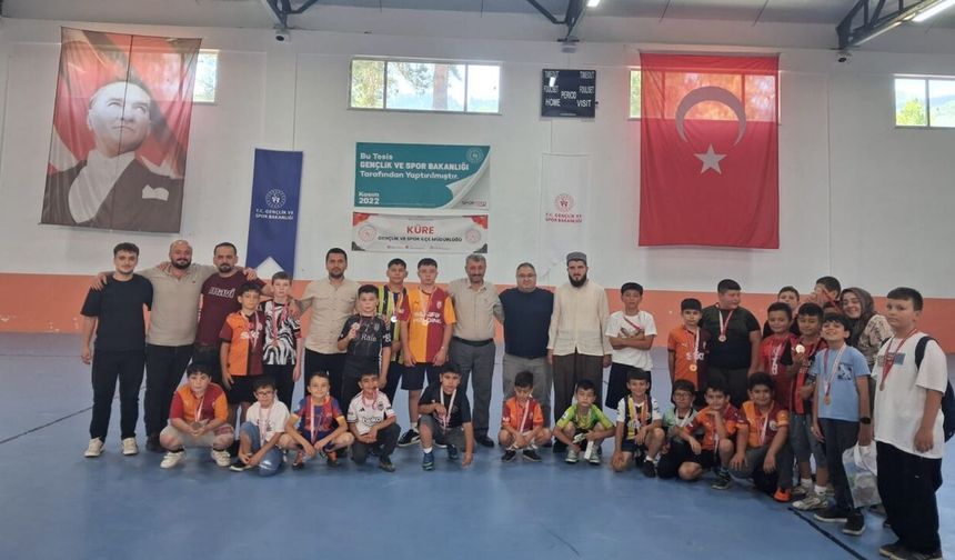 Küre’de Yaz Kur’an Kursu öğrencileri Futsal Turnuvası tamamlandı
