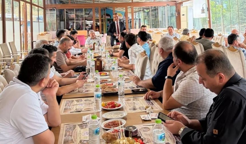 Taşköprü eğitim camiasında veda: Şube Müdürü Mersin’e uğurlandı