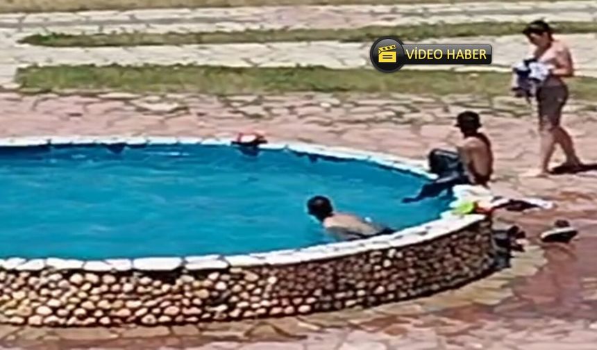 Taşköprü’de sıcaklıklar artıyor: Çocuklar süs havuzunda serinledi