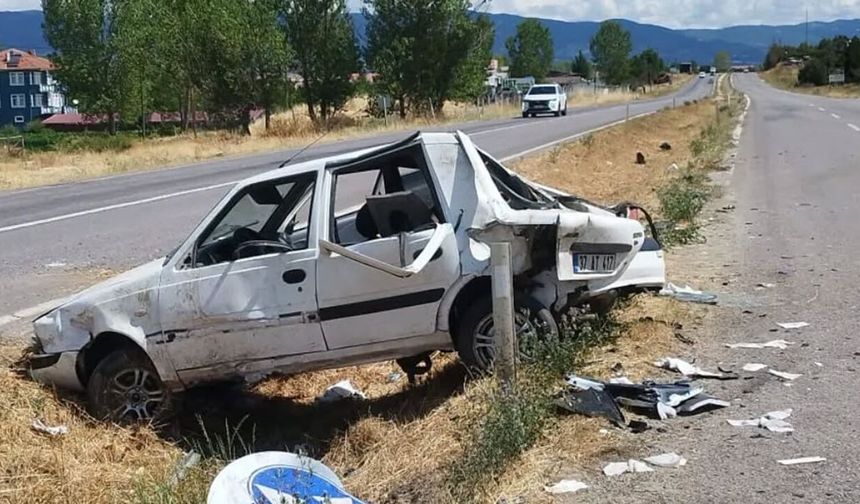 Taşköprü yolunda feci kaza: Yaralılar araçta sıkıştı