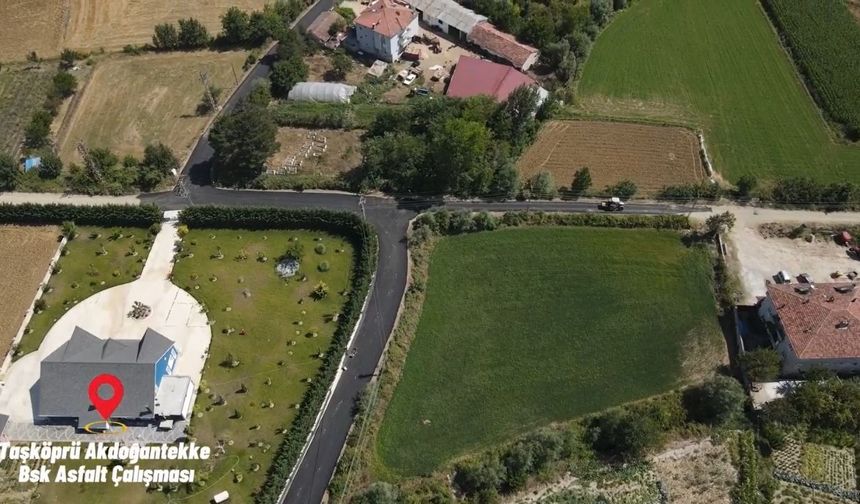 Taşköprü’nün köy yoluna sıcak asfalt dokunuşu