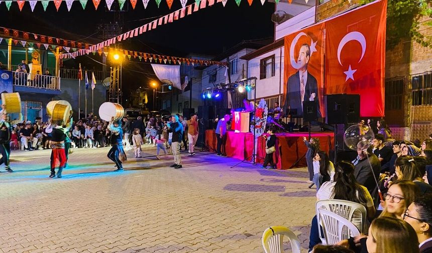 Aşağıkayı Köyünde şenlik coşkusu: Gurbetten sılaya 32'nci buluşma