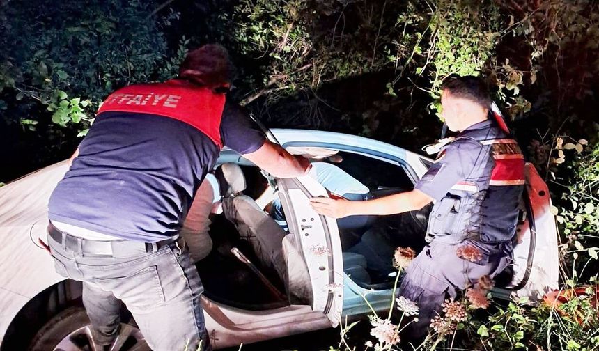Kastamonu’da virajı alamadı: Otomobil şarampole uçtu