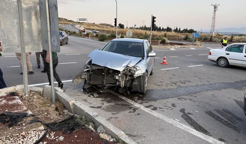 Kastamonu plakalı otomobil Çorum'da kaza yaptı: Mucize kurtuluş