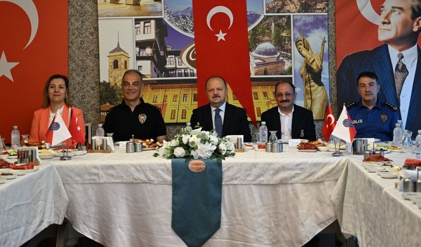 Kastamonu Emniyetinde terfi ve veda töreni düzenlendi