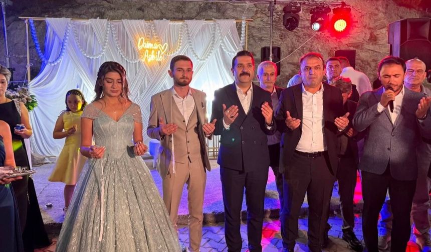 Hanönü’de görkemli nişan: Gecenin sürprizi sahnede yaşandı