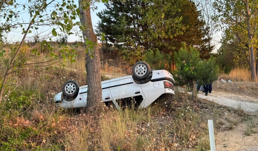 Kastamonu-Taşköprü yolunda korkutan kaza! Araç takla attı, 2 çocuk yaralandı