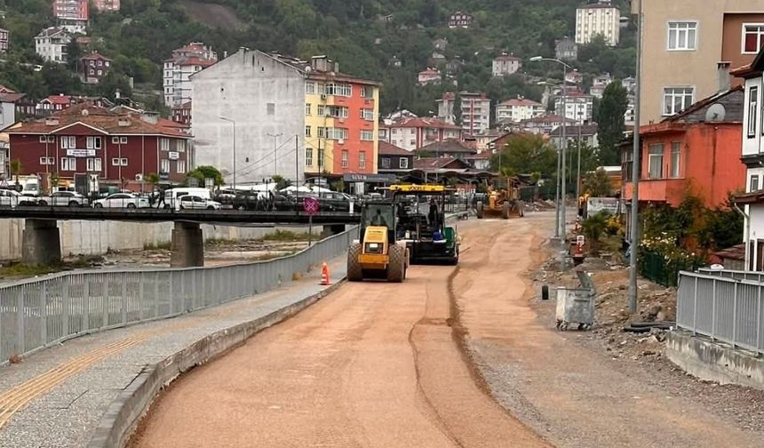 Kastamonu’da iki aydır kapalı olan caddede çalışma başladı