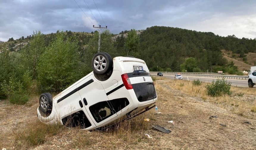 Kastamonu’da virajda savrulan araç ters döndü: 4 yaralı