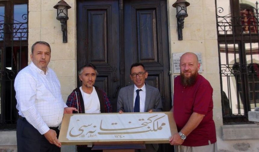 Kastamonu'da kırılan kitabe yeniden yazıldı