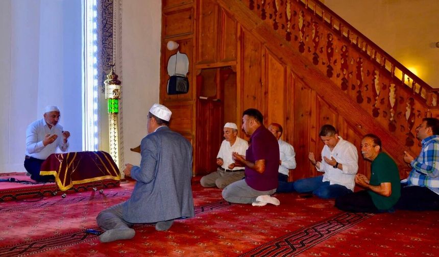 Taşköprü’de AK Parti’nin 25. yılı dualarla anıldı