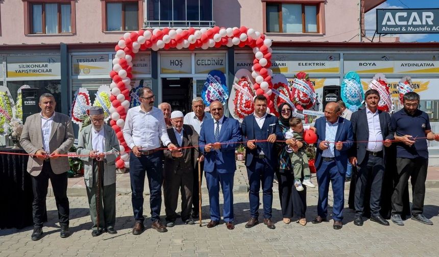 Taşköprü’de Acar Yapı Market törenle hizmete açıldı