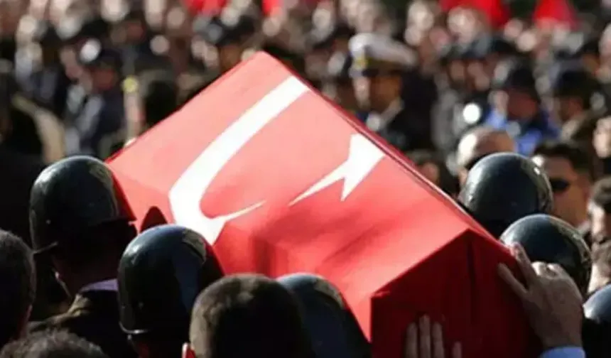 Karakol personelini taşıyan araç devrildi: 1 asker şehit oldu